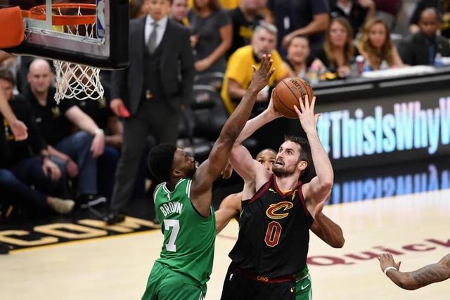 翟晓川16分郭艾伦12分 北京险胜辽宁豪取6连胜